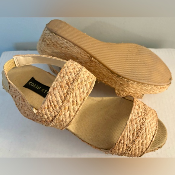 COLIN STUART Tan Raffia Platforms in size 8. - Picture 2 of 3
